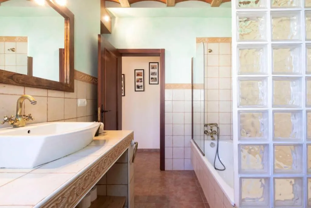 Villa Lo Guaret. La Cava