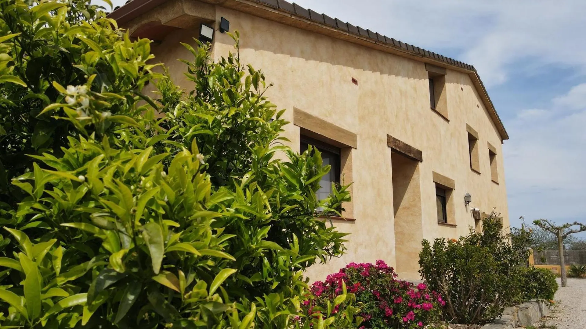 Villa Lo Guaret. La Cava España